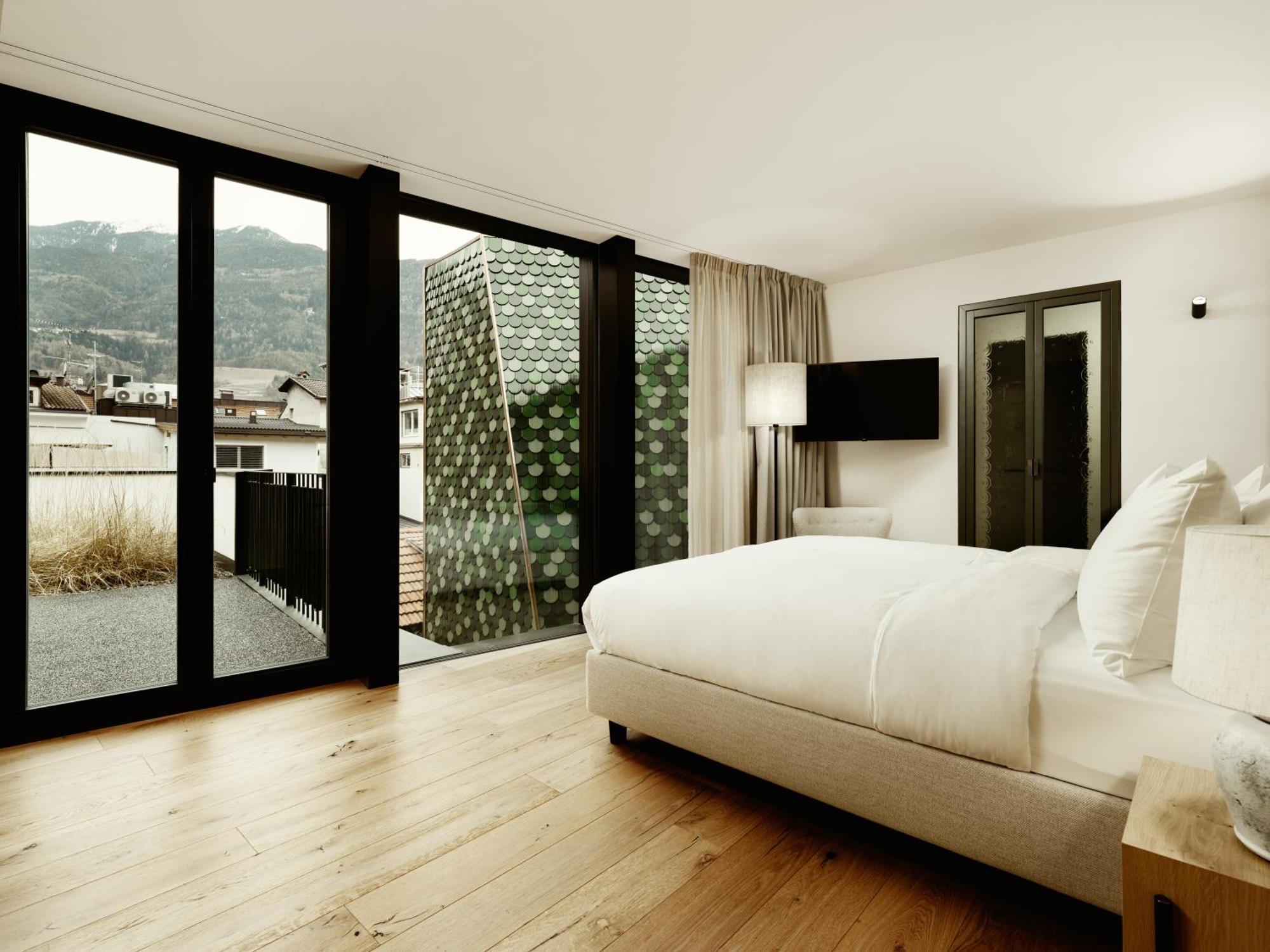 Adler Historic Hotel 4*