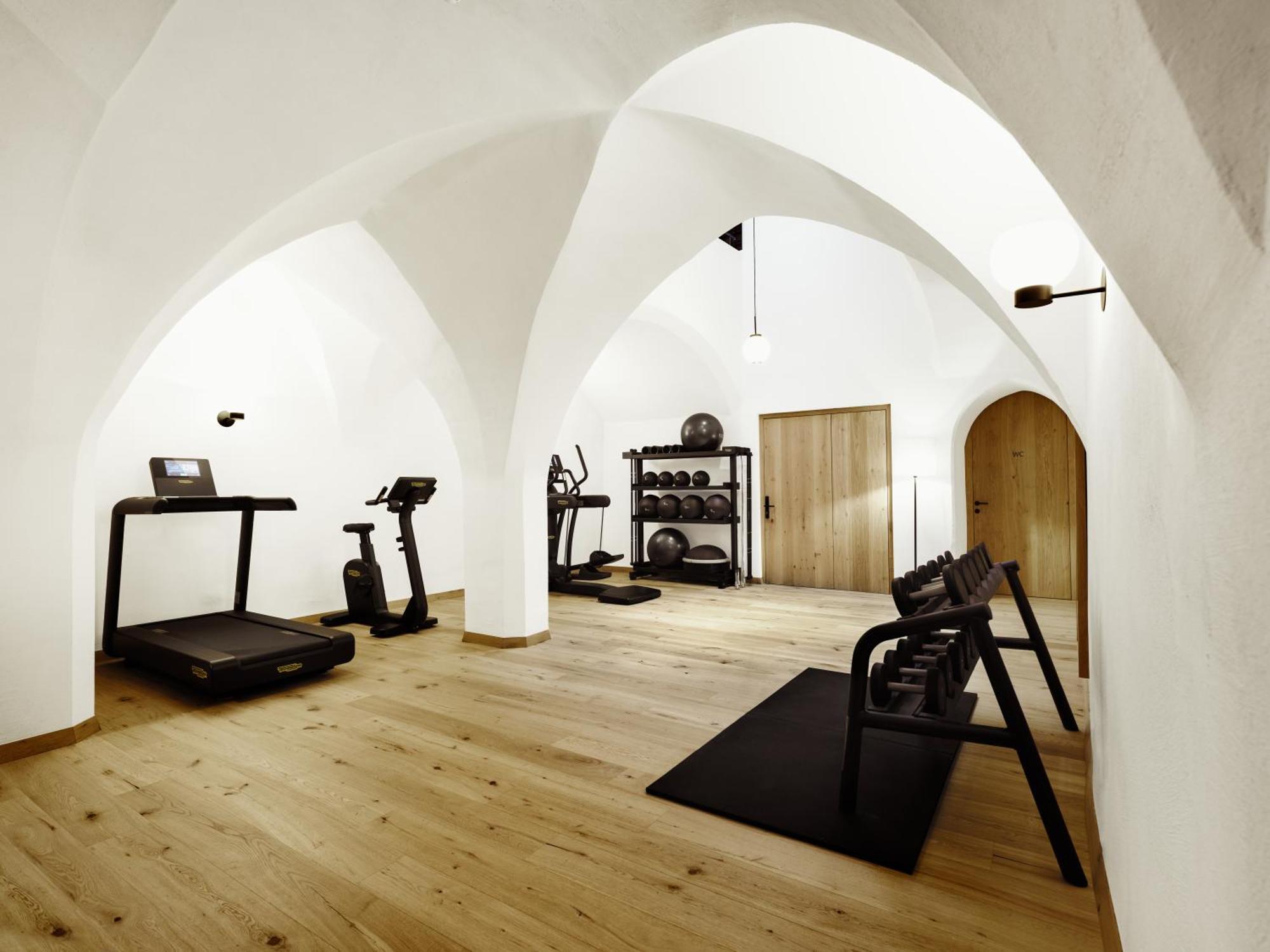 Adler Historic Hotel 4*